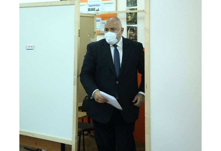 Премиерът Бойко Борисов гласува Премиерът Бойко Борисов гласува